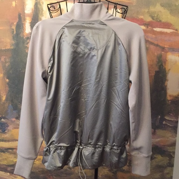 BNWT Lululemon Swept Along Jacket - Picture 2 of 7